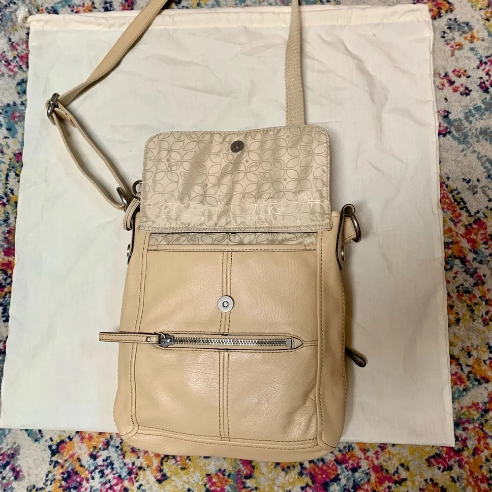 Fossil Live Long Vintage 1954 Blonde Leather Brass Key Adjustable Crossbody Bag - Picture 3 of 13